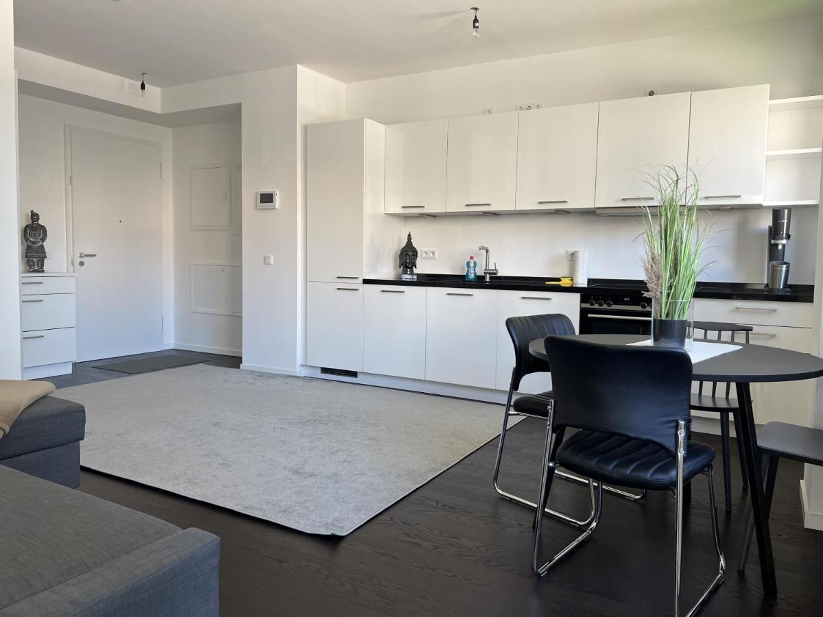 Luxury Waterfront Apartment Берлин Экстерьер фото